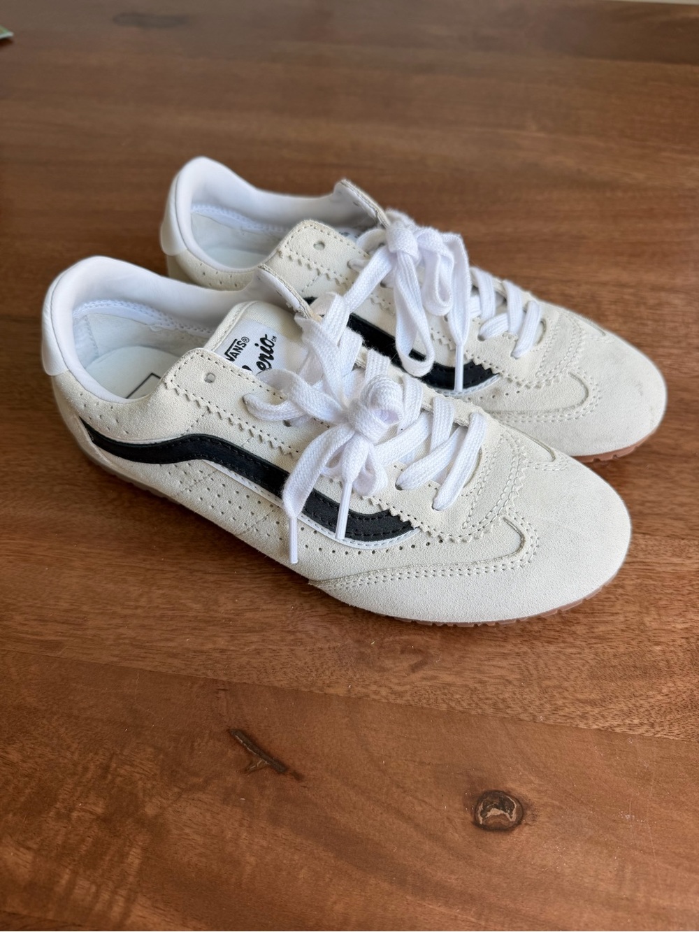 Vans Super Lowpro Shoe — Marshmallow/White (7.5) - Picture 3 of 4